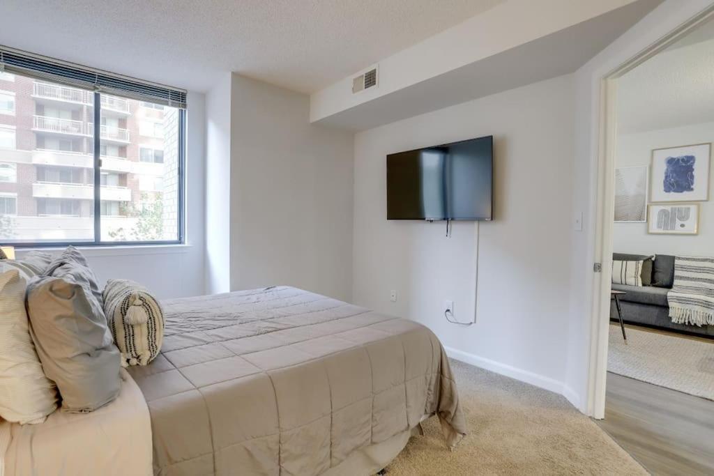 Sensational 1 Bedroom Condo At Ballston Place With Gym Arlington Extérieur photo