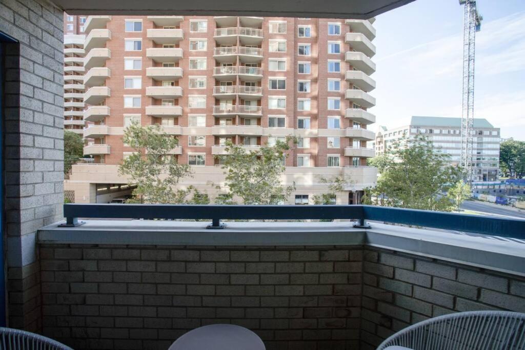 Sensational 1 Bedroom Condo At Ballston Place With Gym Arlington Extérieur photo